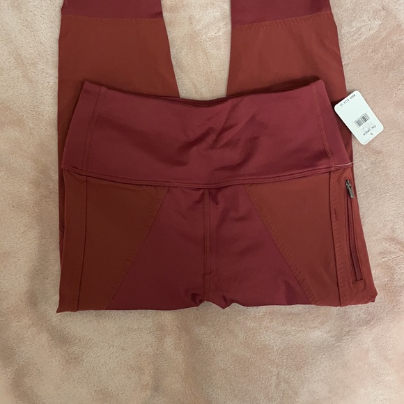 FP Movement Born to Run Leggings - Picture 7 of 8